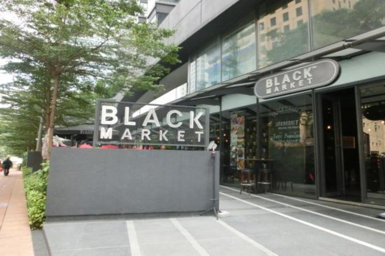 E&O Residences กัวลาลัมเปอร์ ภายนอก รูปภาพ Black Market